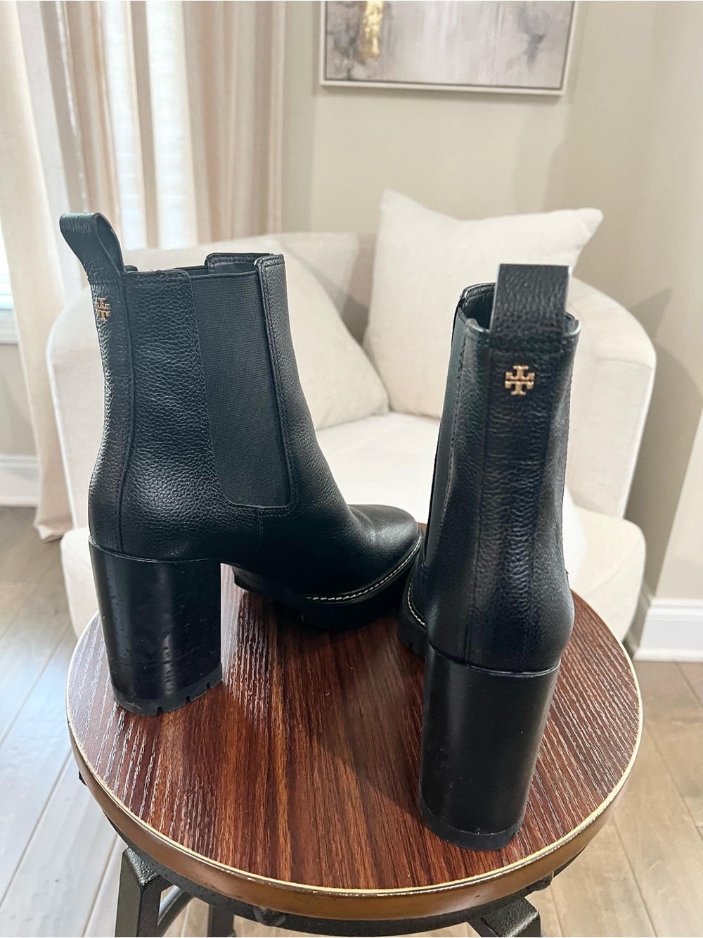 Tory Burch Black Leather Platform Chelsea Lug Sole Block Heel Gold Logo Boots 9.